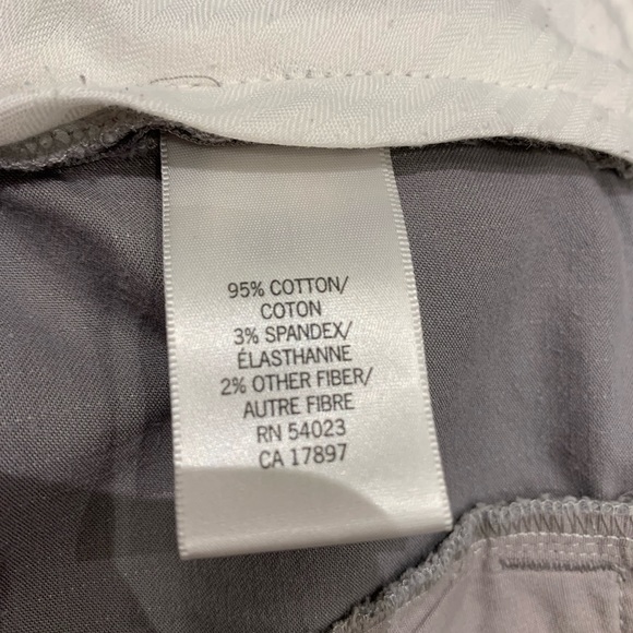 Banana Republic Capri pants, size 10-12 - Picture 8 of 8